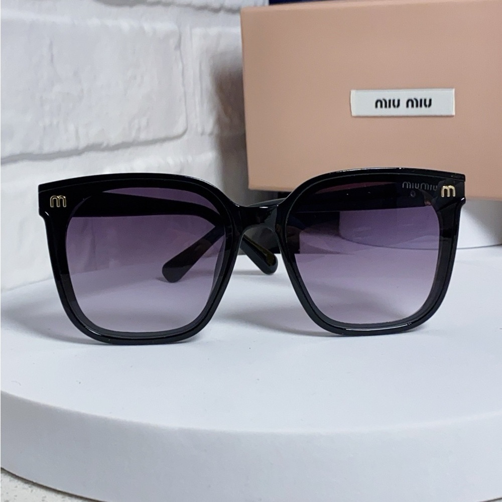 Versace Black Gradient Sunglasses - image 3